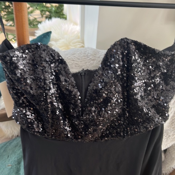Sequin black mini dress deep v - Picture 2 of 4